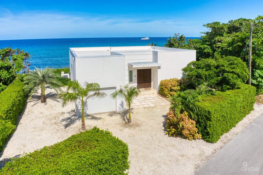 SEASIDE HIDEAWAY - FULLY RENOVATED BEACHFRONT GEM - Image 20