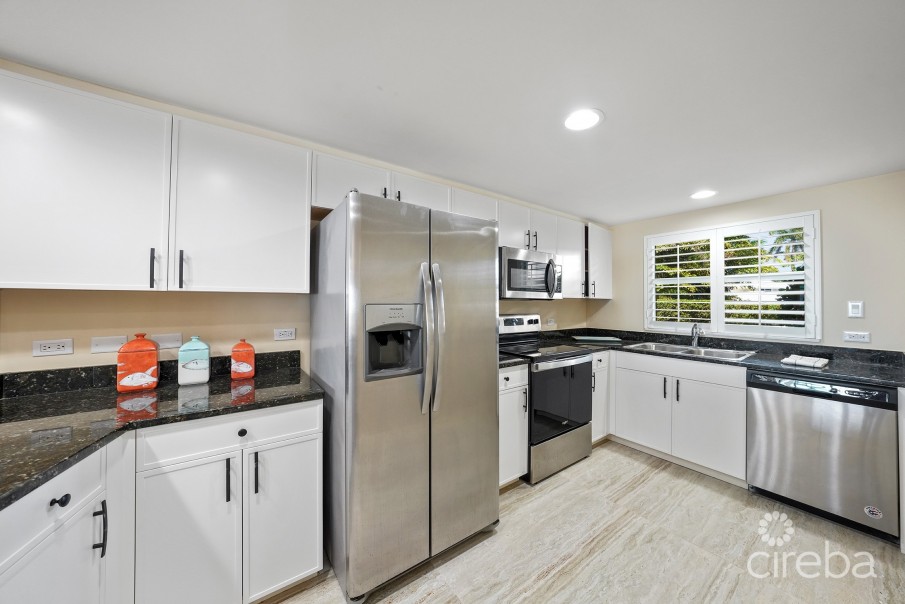 SEVEN MILE BEACHFRONT  CONDO, CAYMAN CLUB - Image 22