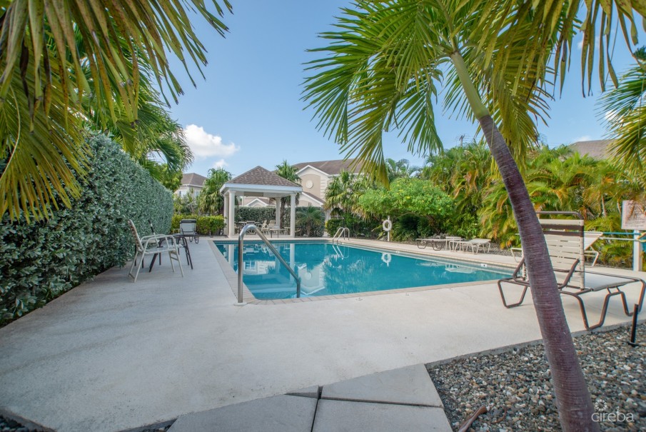 SHERIEFES GARDEN TOWNHOUSE - Image 9