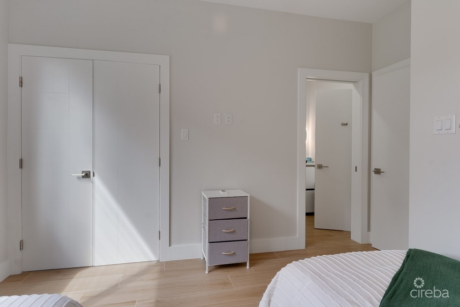 SILVER REEF RESIDENCES UNIT 1 - Image 9