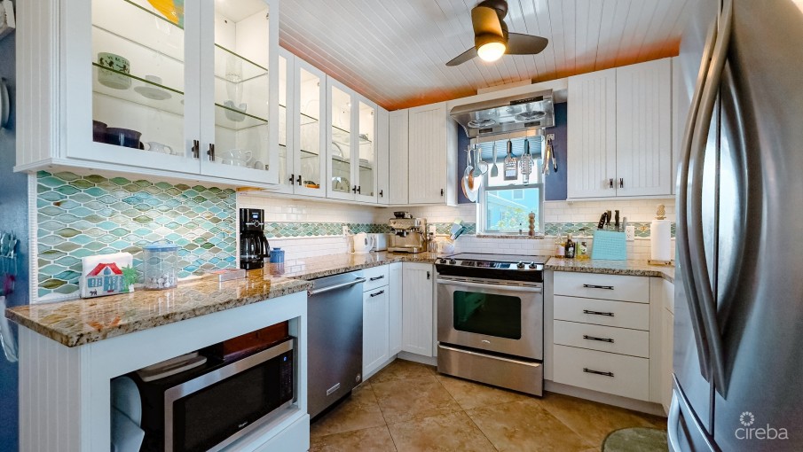SILVER SANDS CONDO SEVEN MILE BEACH - Image 5