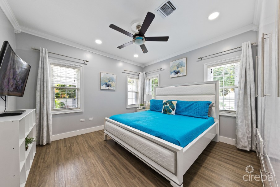 SINGLE FAMILY GEM IN NORTH SOUND ESTATES - Image 14