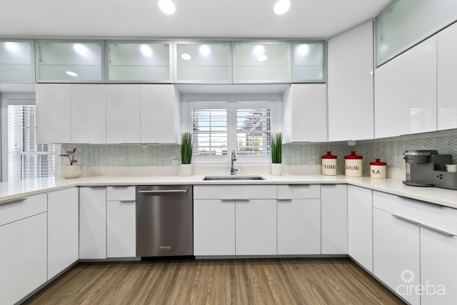 SINGLE FAMILY GEM IN NORTH SOUND ESTATES - Image 7