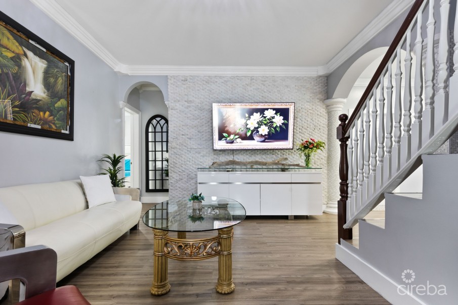 SINGLE FAMILY GEM IN NORTH SOUND ESTATES - Image 3