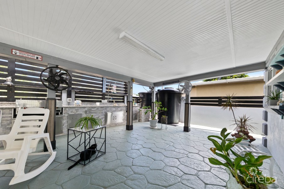 SINGLE FAMILY GEM IN NORTH SOUND ESTATES - Image 18