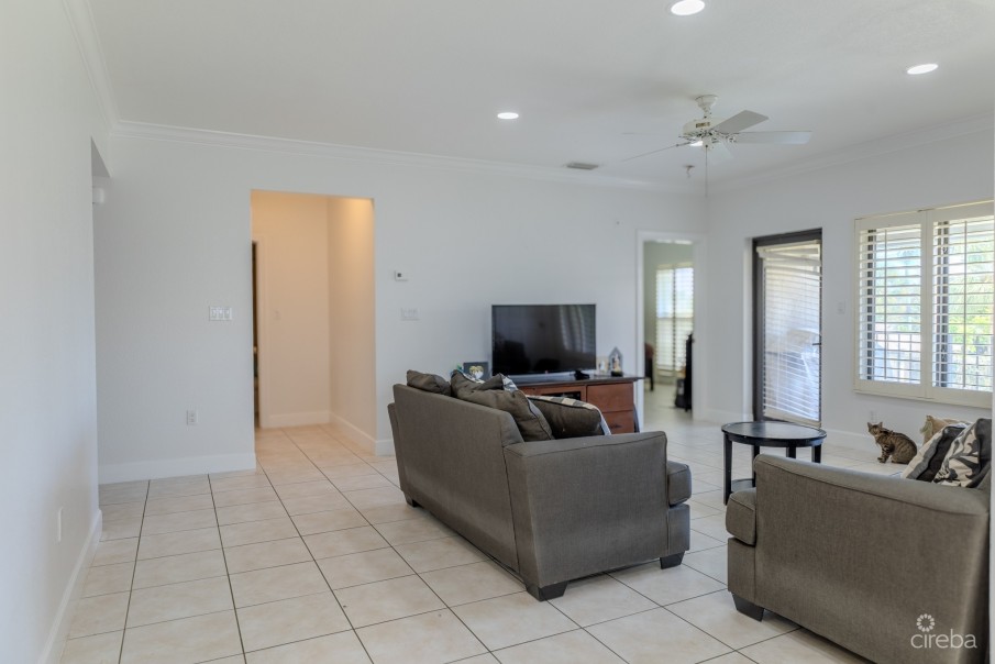 SOUTH CHURCH STREET COURT, UNIT 9 - Image 7