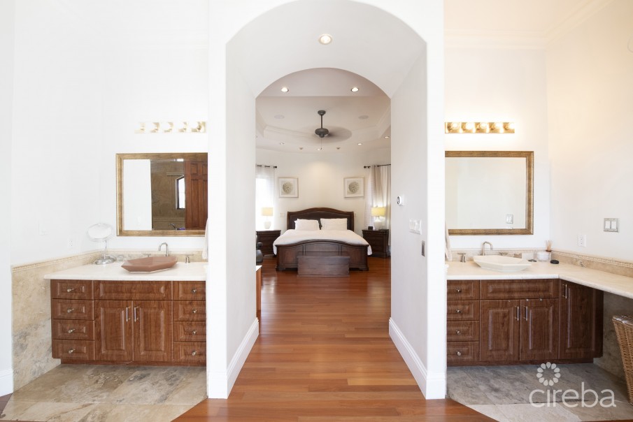 SOUTH SOUND ESTATE - Image 22