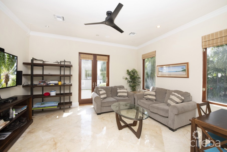 SOUTH SOUND ESTATE - Image 33