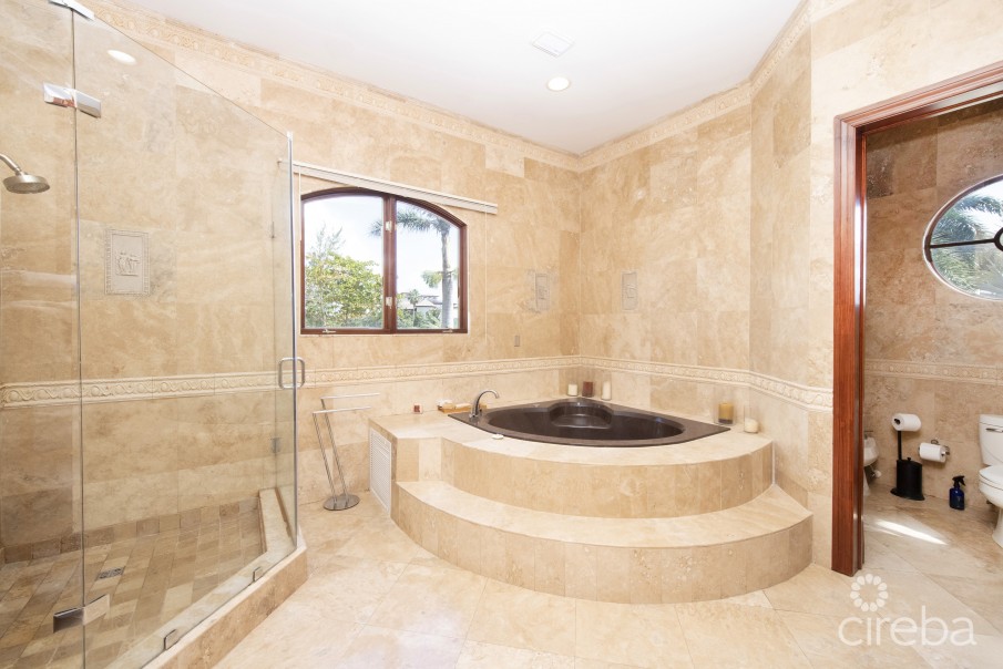 SOUTH SOUND ESTATE - Image 26