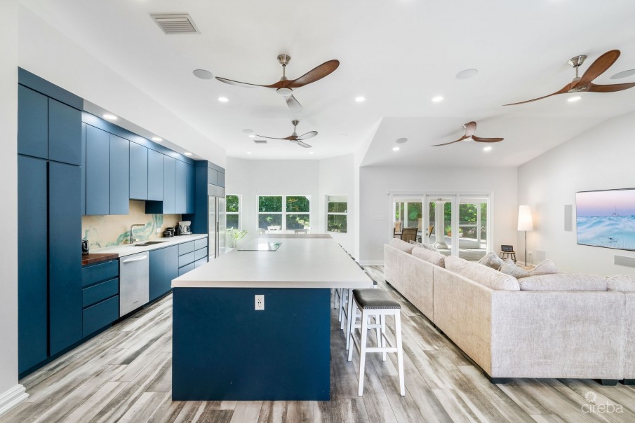 SOUTH SOUND FAMILY HOME (0.45 ACRE LOT) - Image 11