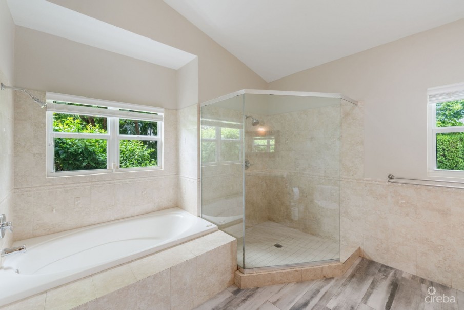 SOUTH SOUND FAMILY HOME (0.45 ACRE LOT) - Image 32