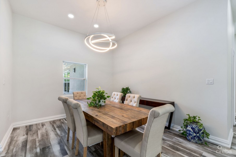 SOUTH SOUND FAMILY HOME (0.45 ACRE LOT) - Image 18