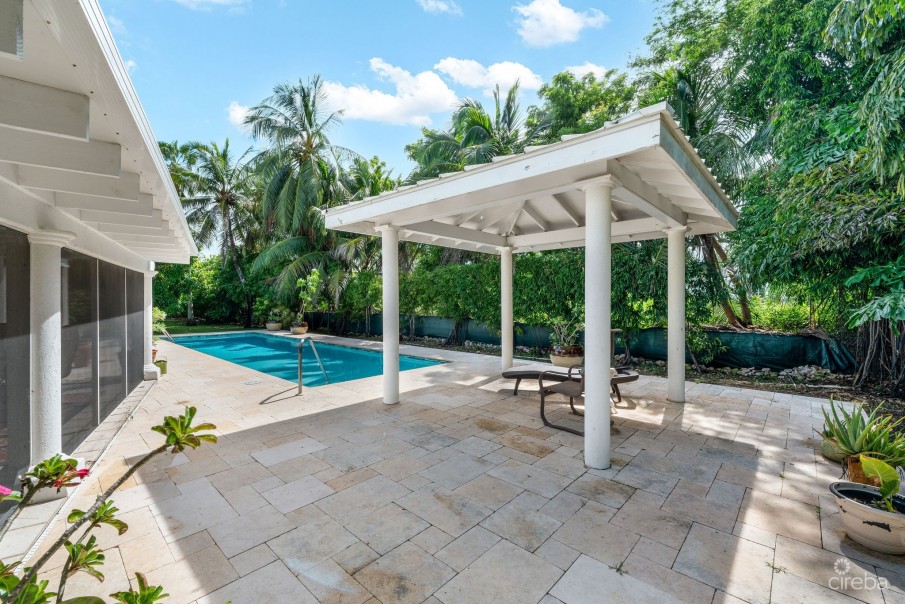 SOUTH SOUND FAMILY HOME (0.45 ACRE LOT) - Image 1