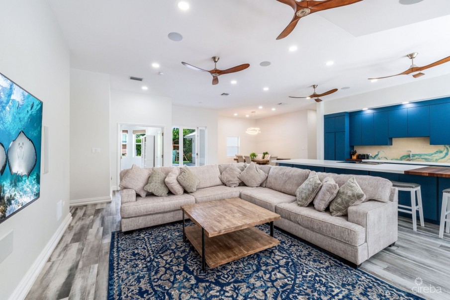 SOUTH SOUND FAMILY HOME (0.45 ACRE LOT) - Image 16