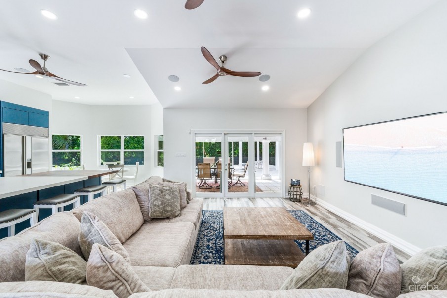 SOUTH SOUND FAMILY HOME (0.45 ACRE LOT) - Image 17