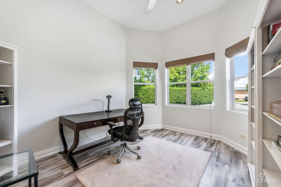 SOUTH SOUND FAMILY HOME (0.45 ACRE LOT) - Image 19