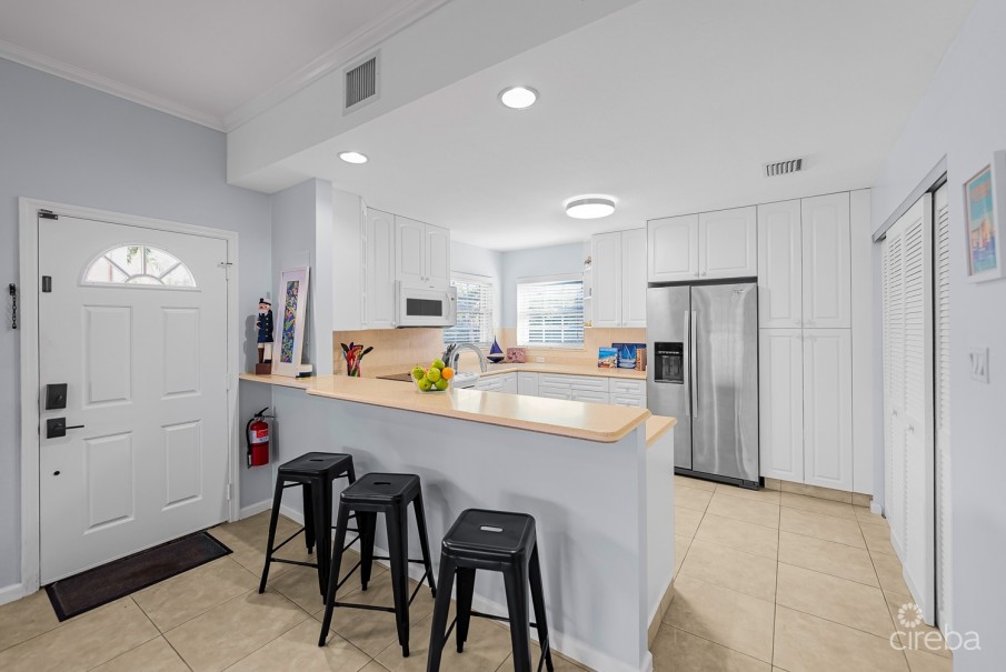 SPACIOUS OCEANFRONT CONDO WITH STUNNING VIEWS - NORTHERN LIGHTS #6 - Image 17