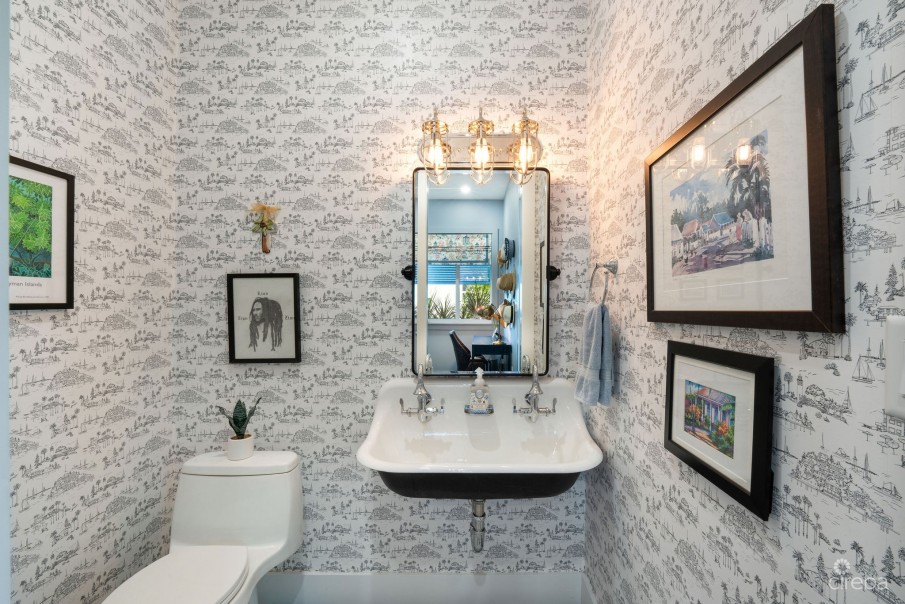 SPOTTS BEACH COTTAGE - Image 19