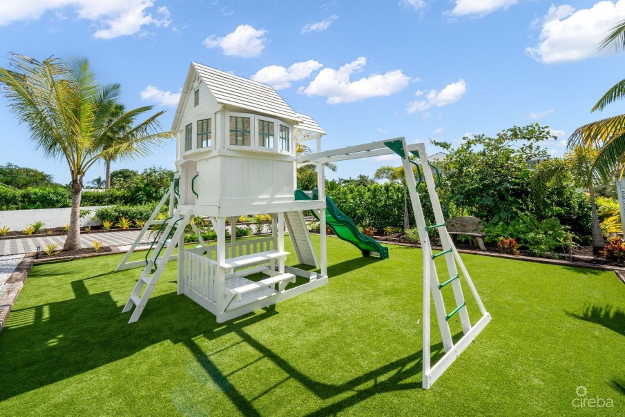 SPOTTS BEACH COTTAGE - Image 44