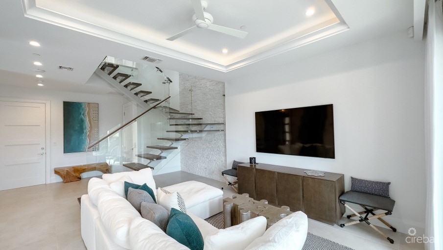 STONE ISLAND RESIDENCE YACHT CLUB - Image 2