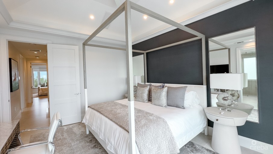 STONE ISLAND RESIDENCE YACHT CLUB - Image 8