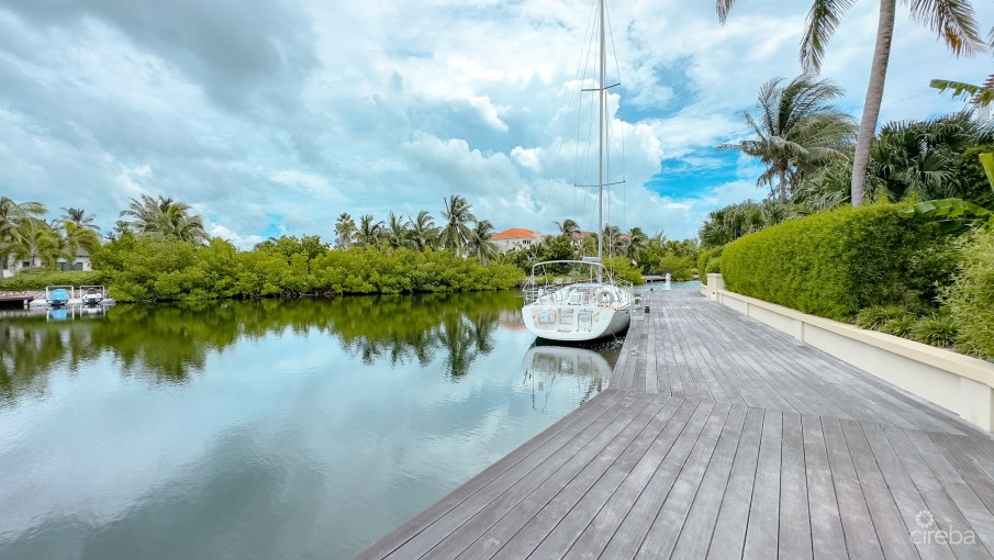 STONE ISLAND RESIDENCE YACHT CLUB - Image 16