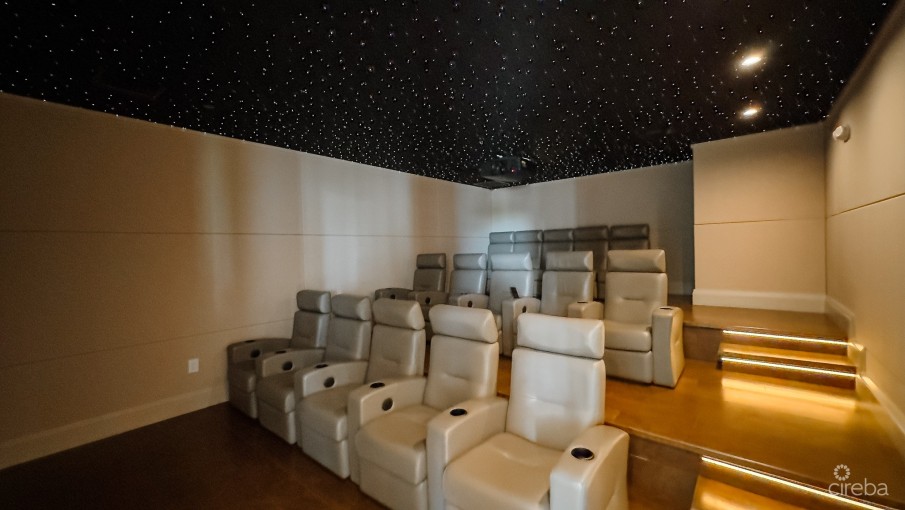 STONE ISLAND RESIDENCE YACHT CLUB - Image 19