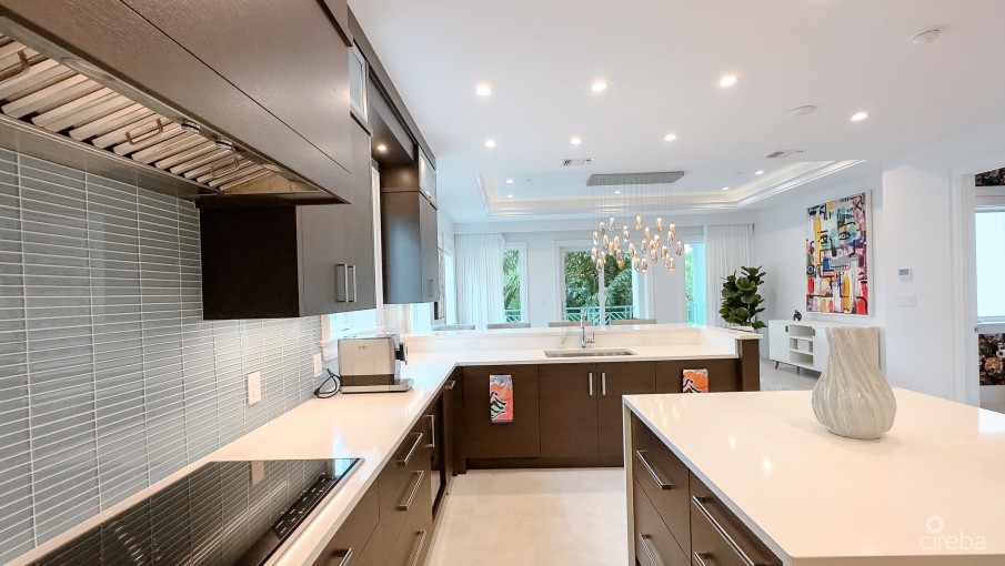 STONE ISLAND RESIDENCE YACHT CLUB - Image 5