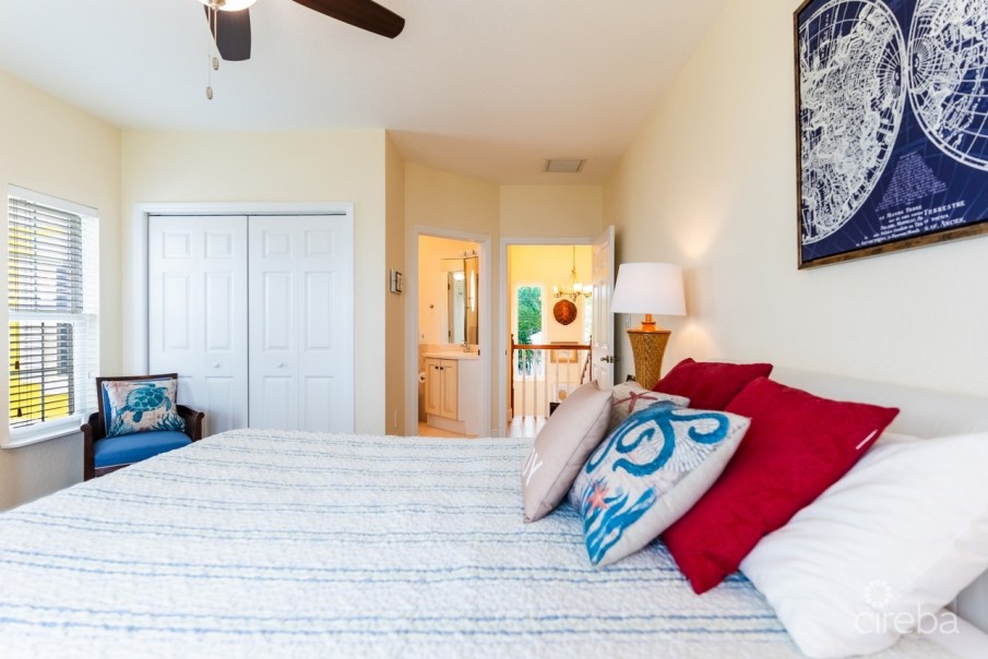 STUNNING SEAFRONT FAMILY HOME WITH POOL – 24 FEET ABOVE SEA LEVEL! - Image 19
