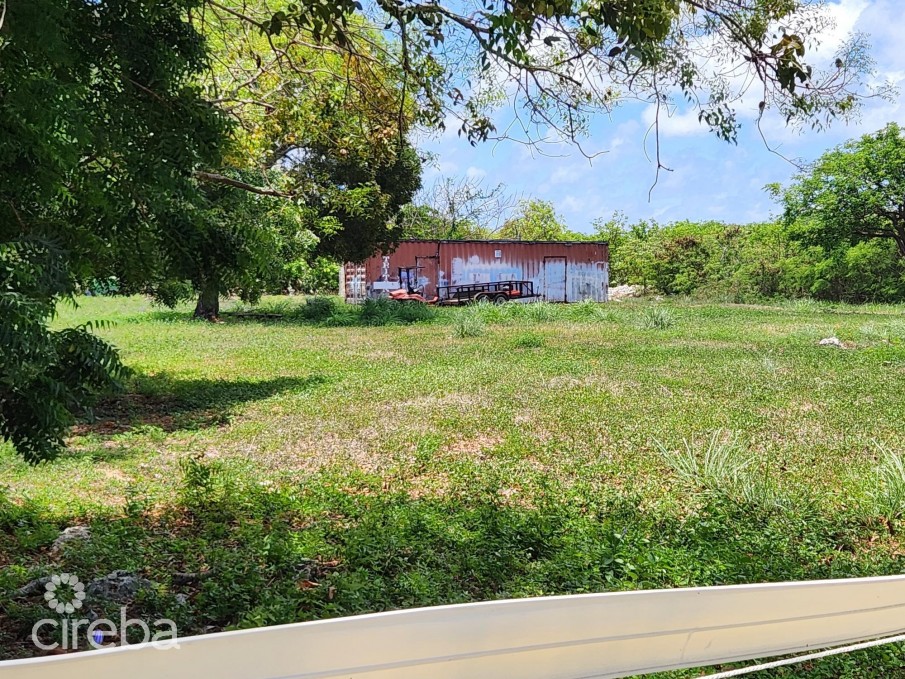 SUNNYFIELD DRIVE - 3 AWESOME ACRES! - Image 4
