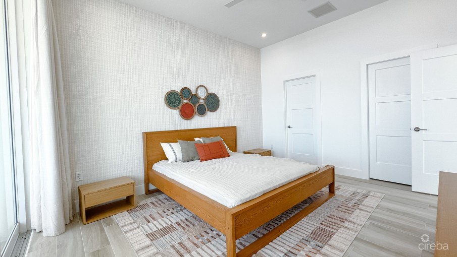 SUNSET POINT END UNIT WEST BAY - Image 5