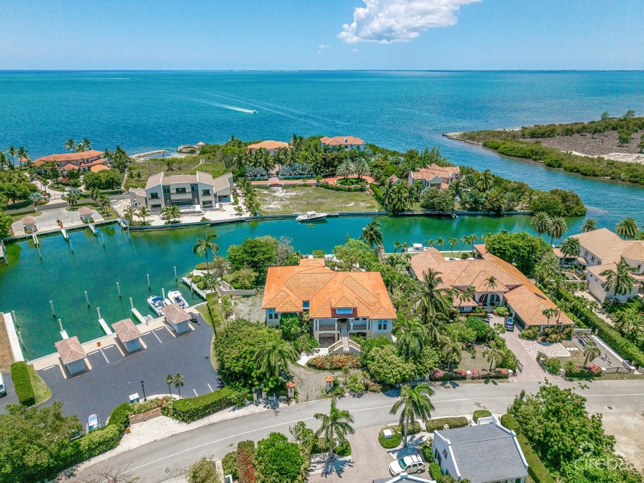 THE DOCK HOUSE | A VISTA DEL MAR & YACHT CLUB SIGNATURE RESIDENCE - Image 40