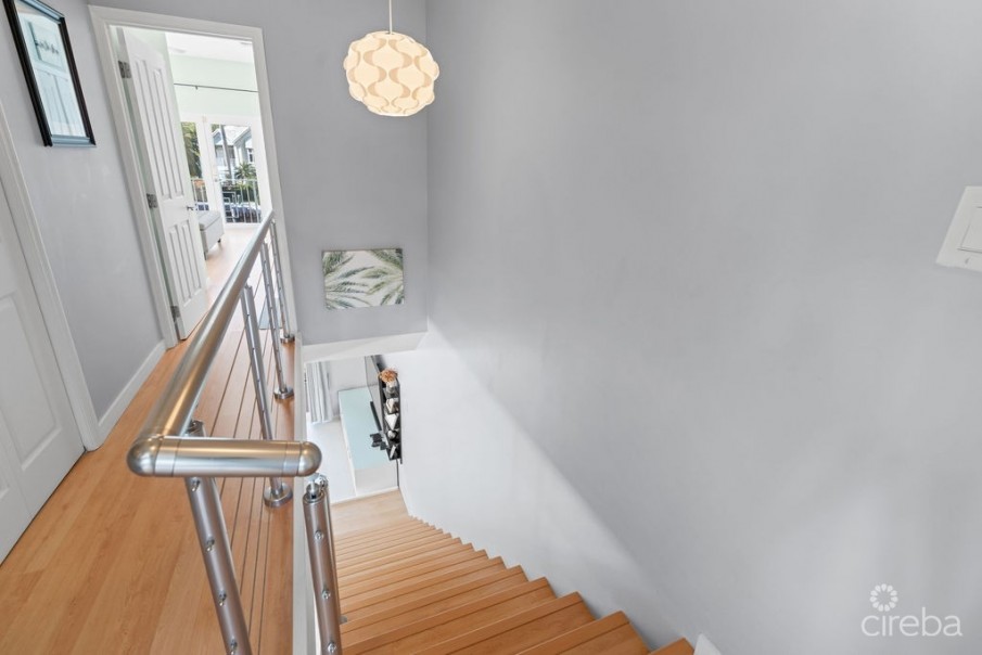 THE GRANGE 1, SNUG HARBOUR TOWNHOME - Image 14