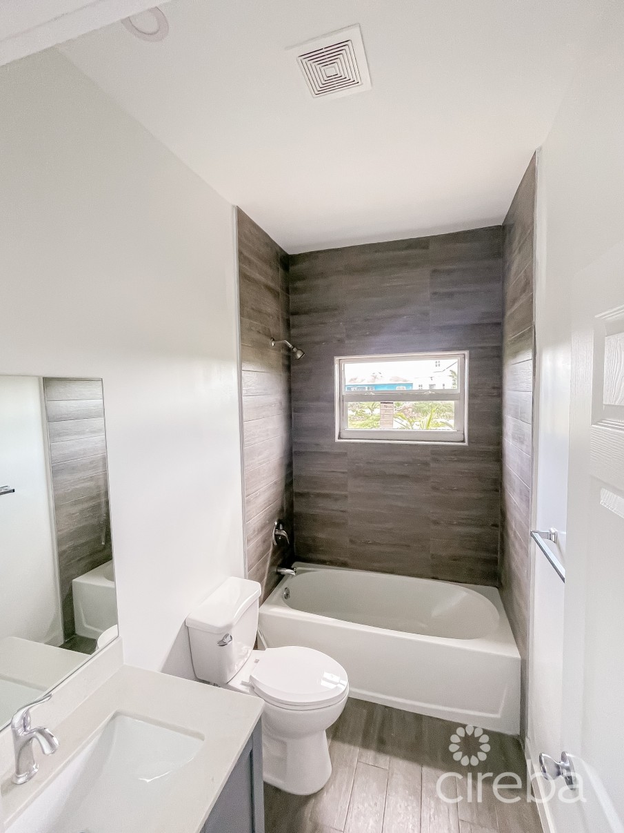 THE LANDING - SPOTTS - 2 BED ROOM PLUS DEN -  GROUND FLOOR CONDO - Image 5