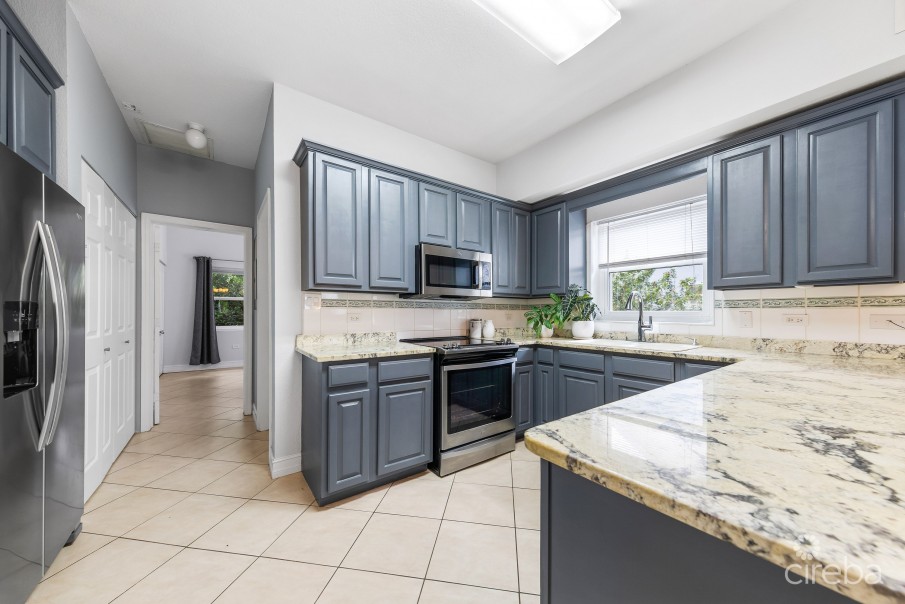 THE PALMS 5, PATRICK'S ISLAND TOWNHOME - Image 2