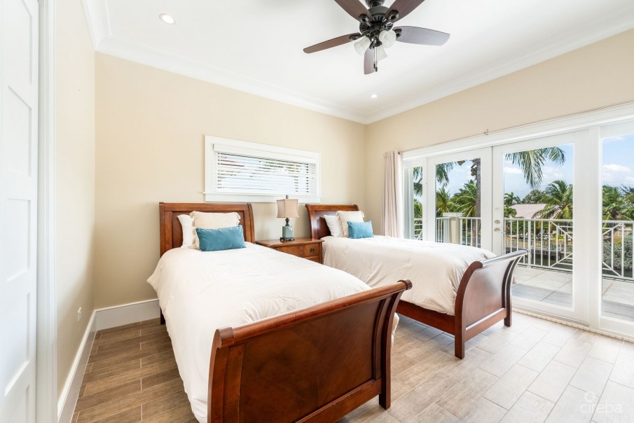 THE POINT AT PARADISE COVE - Image 11