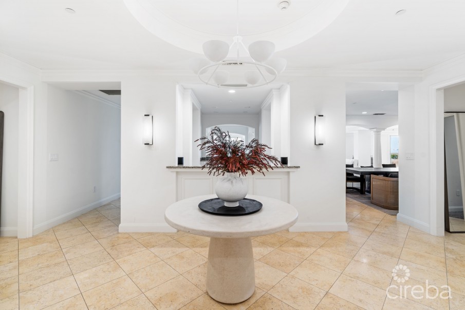 THE RITZ CARLTON RESIDENCE #605 - Image 2