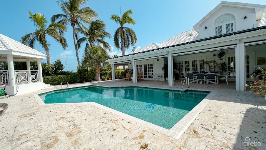 THE SHORES FAMILY HOME - Image 19