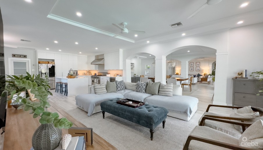 THE SHORES FAMILY HOME - Image 16