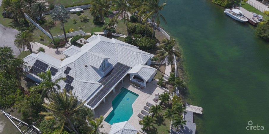 THE SHORES FAMILY HOME - Image 5