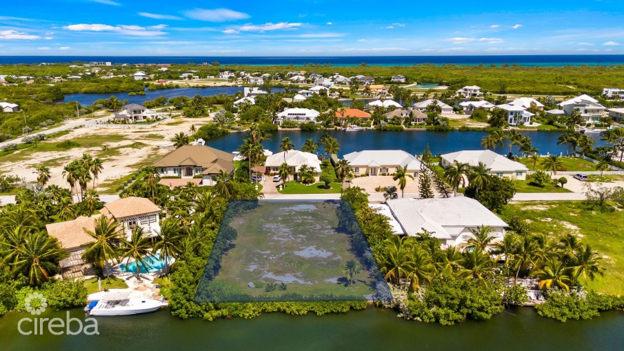 THE SHORES- CANAL EXECUTIVE HOME LOT - Image 1
