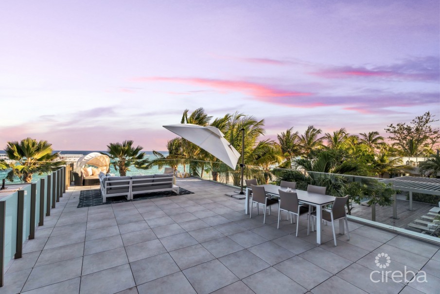 TIDES 4-BED BEACHFRONT CONDO WITH OVERSIZED TERRACE - Image 21