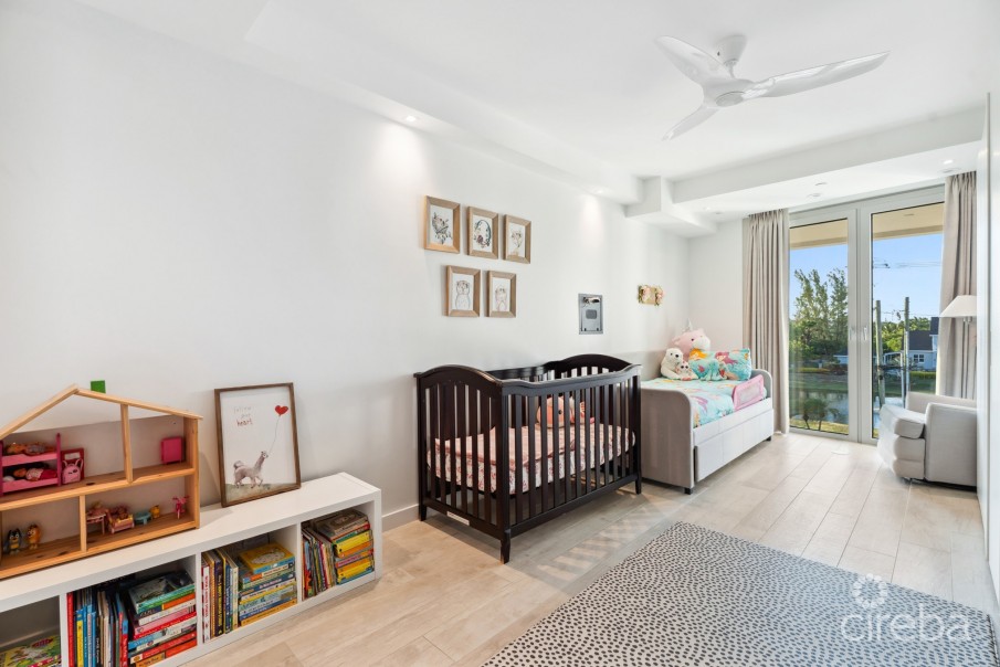 TIDES 4-BED BEACHFRONT CONDO WITH OVERSIZED TERRACE - Image 15