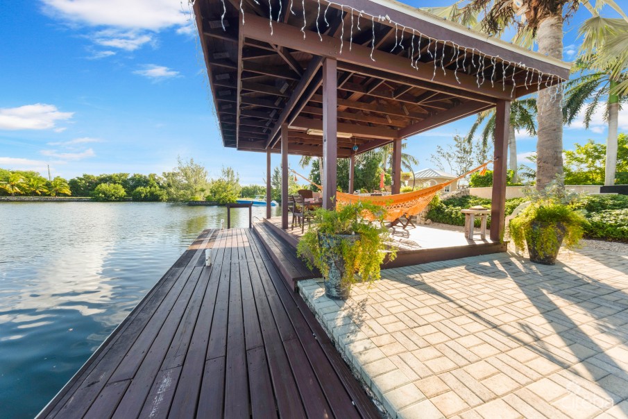 TIMELESS PALM ISLAND CIRCLE ESTATE - Image 9
