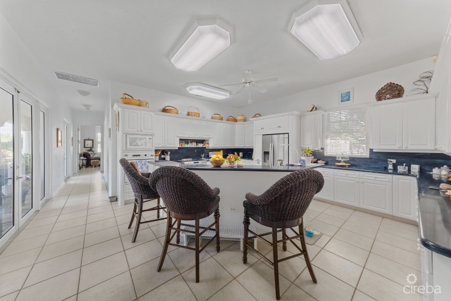 TIMELESS PALM ISLAND CIRCLE ESTATE - Image 17