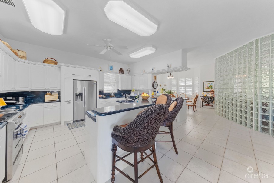 TIMELESS PALM ISLAND CIRCLE ESTATE - Image 16