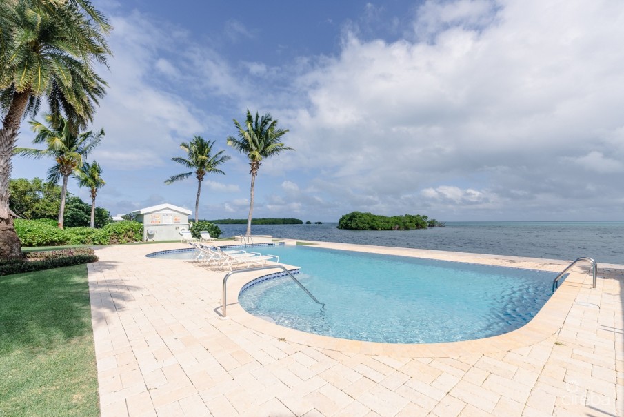TURTLE COVE OCEANFRONT 3 BED WITH OUTSTANDING VIEW - Image 17
