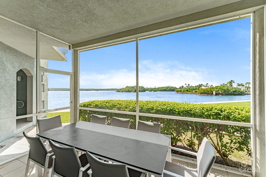 TURTLE COVE OCEANFRONT 3 BED WITH OUTSTANDING VIEW - Image 14