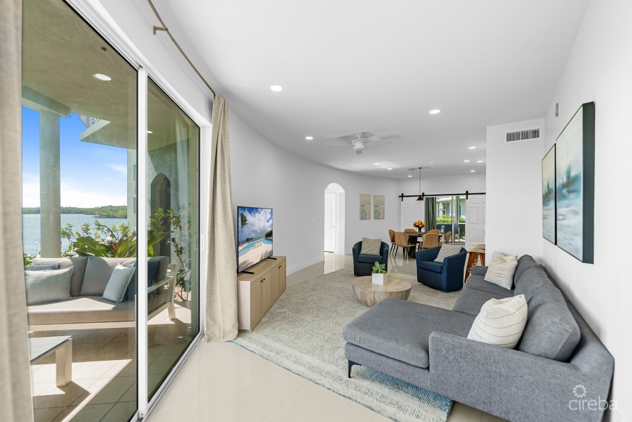TURTLE COVE OCEANFRONT 3 BED WITH OUTSTANDING VIEW - Image 7