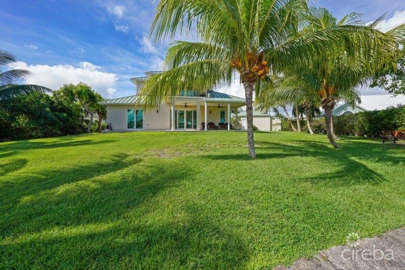 UNIQUE PATRICK’S ISLAND CANAL FRONT HOME WITH GUEST HOUSE AND 3 CAR GARAGE - SOON TO BE GATED! - Image 4